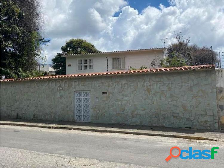 Casa en Venta en Altamira 21-5895 Adri 04143391178