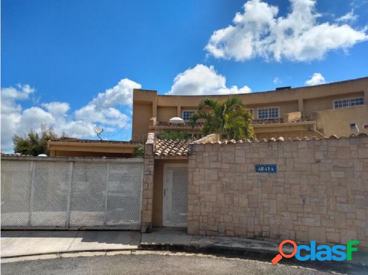 CASA EN VENTA CLNAS DE TAMANACO 21-16744 JUAN PAZ