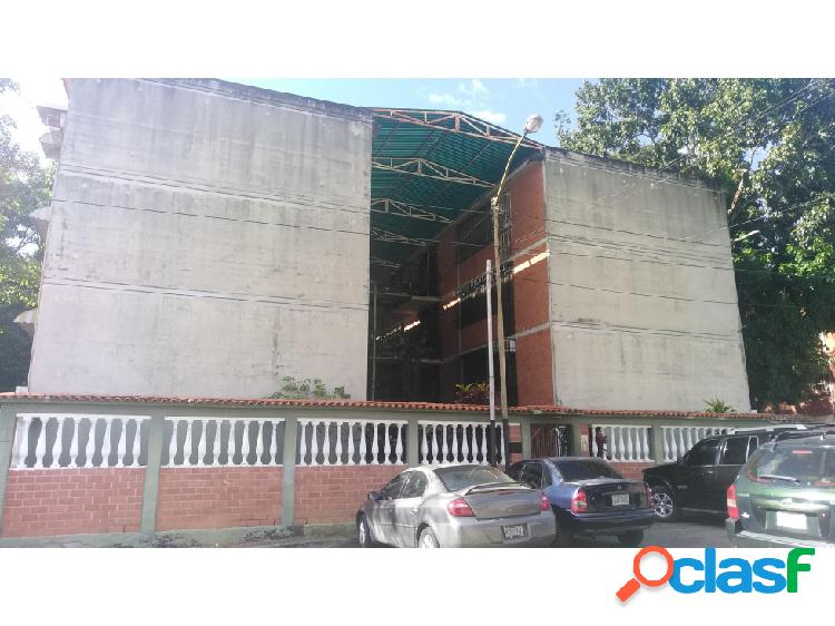 EN VENTA APARTAMENTO EN GUATIRE LA ROSA CONJUNTO LA MESETA