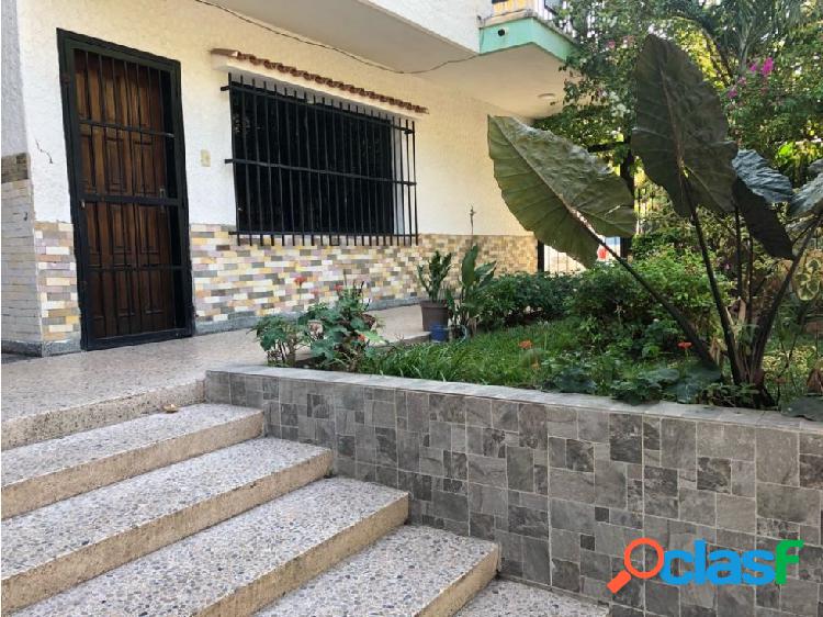 SE VENDE APARTOQUINTA URB TRIGAL ANCOVEN PREMIUM