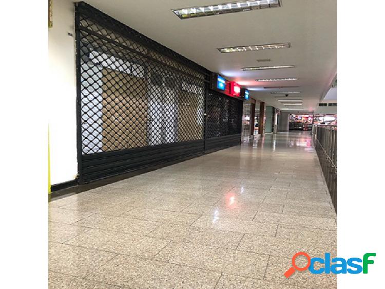 LOCAL COMERCIAL PLAZA LAS AMERICAS/ NAVE CENTRAL 1RA ETAPA