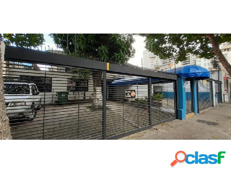 SE VENDE Casa Comercial 595 mt2 11 Oficinas / 4B / 7PE Bello