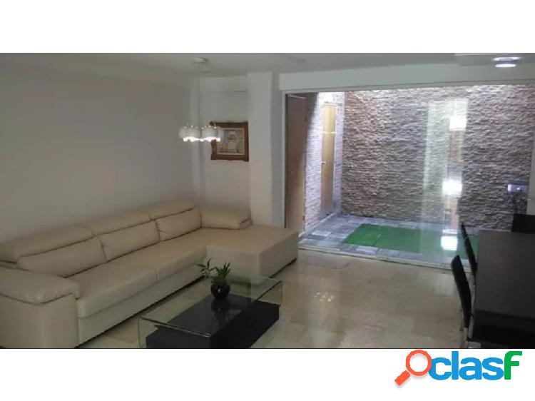 Hermoso Townhouse amoblado en Conjunto privado "Le Fonti"