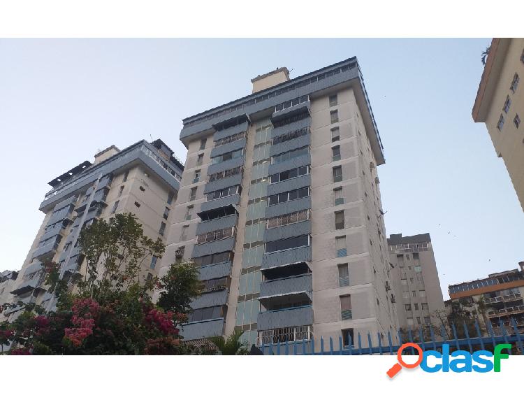 Se vende apartamento 118m2 3h+s/2b+s/1p Colinas de Bello