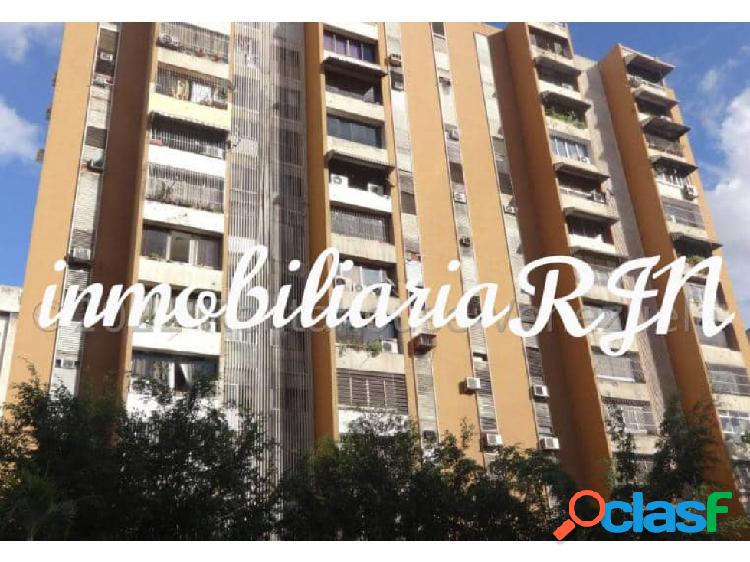 Venta de apartamento, av principal la Urbina