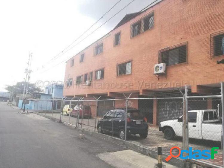 Apartamento en venta en Centro Barquisimeto Mls#22-13818 fcb