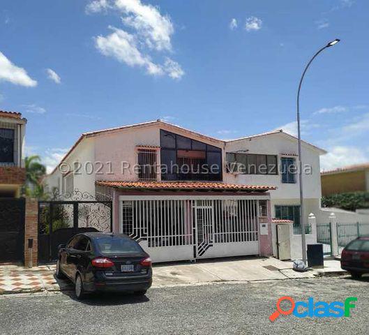 Casa en Venta El Parral 22-3131
