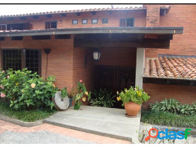 Casa en venta 474m2 4h+e+2s/5b+e+1s/6p La Lagunita Sector La