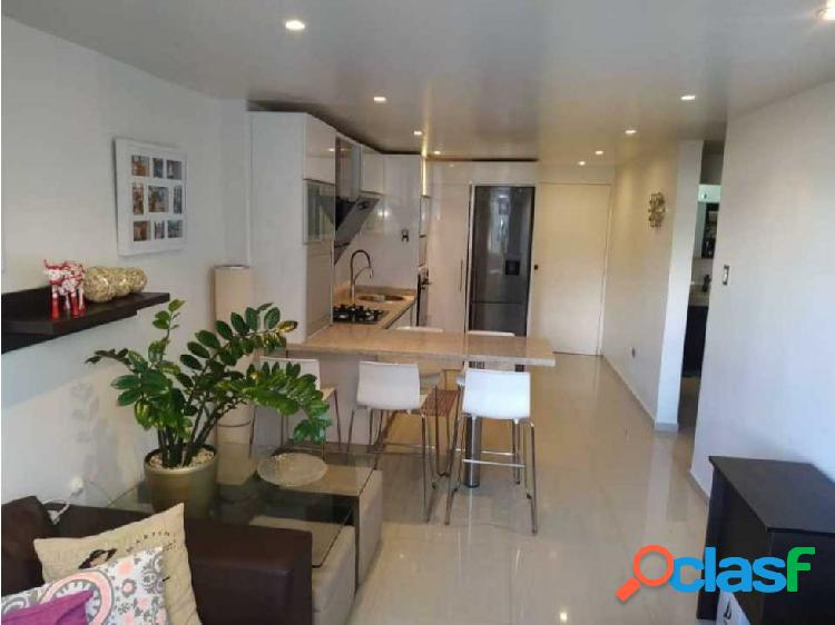 Vendo apto 50m2 1h/1b/1p Los Naranjos 0646
