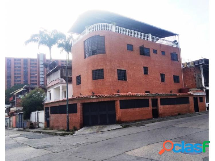 Venta Casa Los Rosales 160 mts2 C. / 211 mts2 T. Caracas