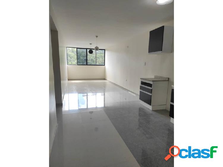 Se Alquila apto 71m2 2h/2b/1p Parque Caiza 0824