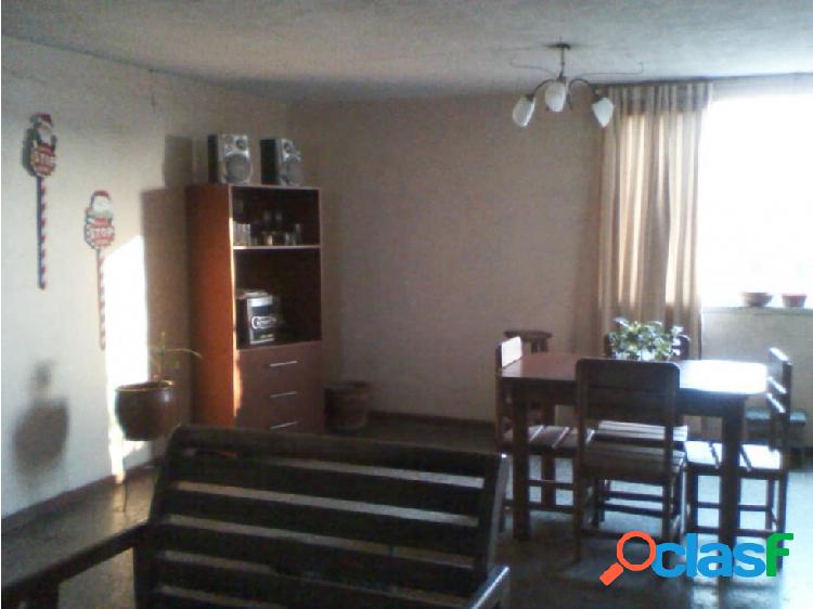 Se vende apto 98m2 3h/1b/1p 23 de Enero 3940