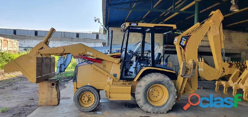 SE VENDE RETROEXCAVADORA CATERPILLAR