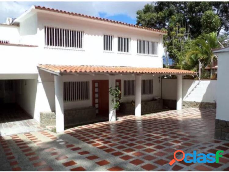 Alquilo casa 260m2 5h/4b/3p Alto Prado 6388