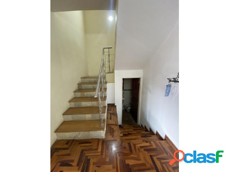 Casa de 353,9 M2 venta en alto prado