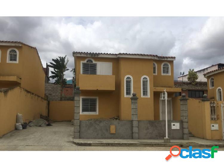 Se vende casa 192m2 5h/4b/3p Vista Linda 3090