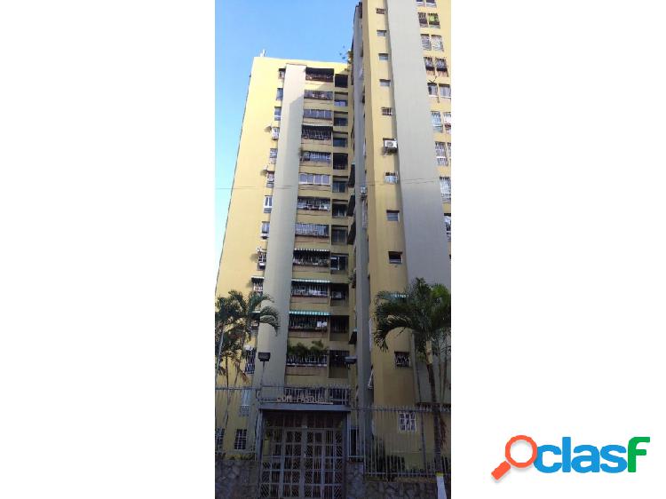 VENDO APARTAMENTO 85M2 LA URBINA