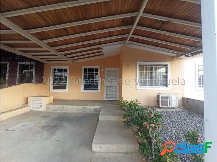 Casa en venta en Hacienda Yucatan Barquisimeto Mls# 22-17136