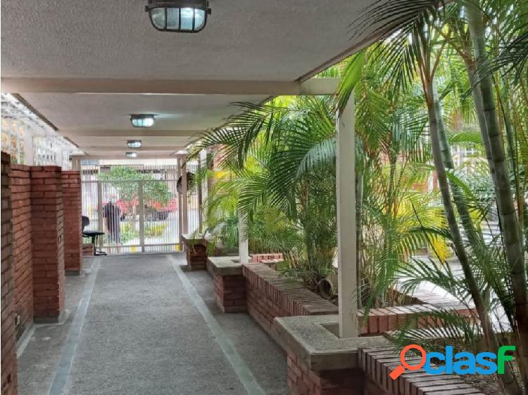 Alquilo apto 51m2 1h/1b/1p Colinas de Bello Monte 9703