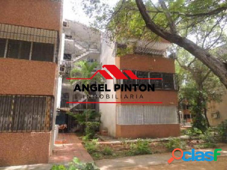 APARTAMENTO EN VENTA JUANA DE AVILA MARACAIBO API 2644