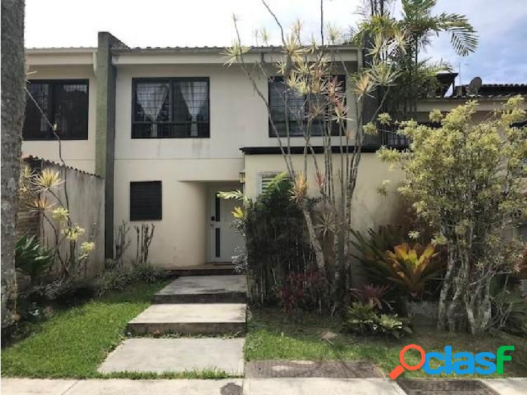 Townhouse en venta Lomas de Monte Claro 21-12533 Sandra 0414