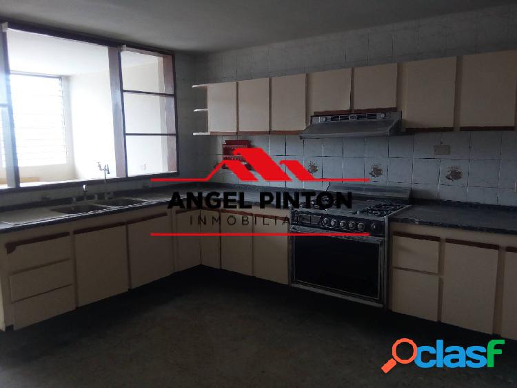 APARTAMENTO EN ALQUILER EN EL PRADO MARACAIBO API 2642