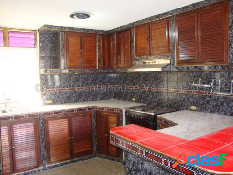 Apartamento en Venta La Mora Cabudare 22-13826 MZ