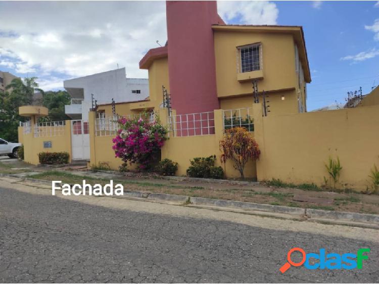 SE VENDE HERMOSA CASA EN VALLES DE CAMORUCO