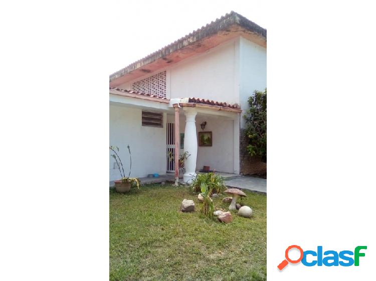 VENTA CASA QUINTA MACARACUAY CON GRAN POTENCIAL