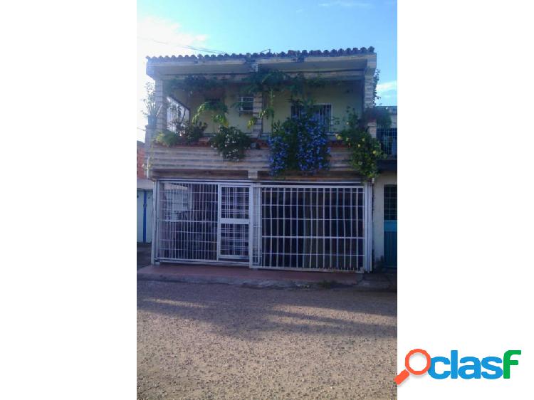 SE VENDE CASA EN LA LIBERTAD VE01-0512ZO-MM