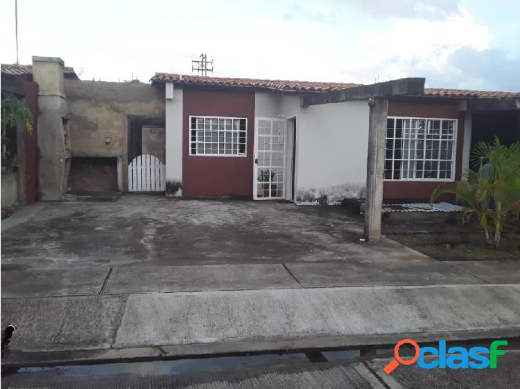 SE VENDE CASA EN LOS OLIVOS TIPURO VE01-0277PR-MB