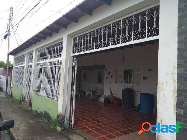 SE VENDE CASA EN URB FUNDEMOS VE01-0497FU-MMJ