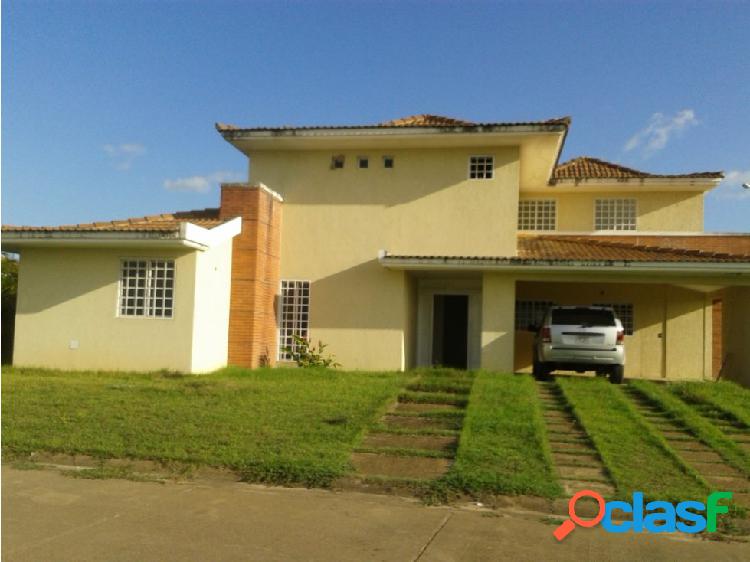 SE VENDE CASA EN URB SAN MIGUEL VE01-0469SM-JR