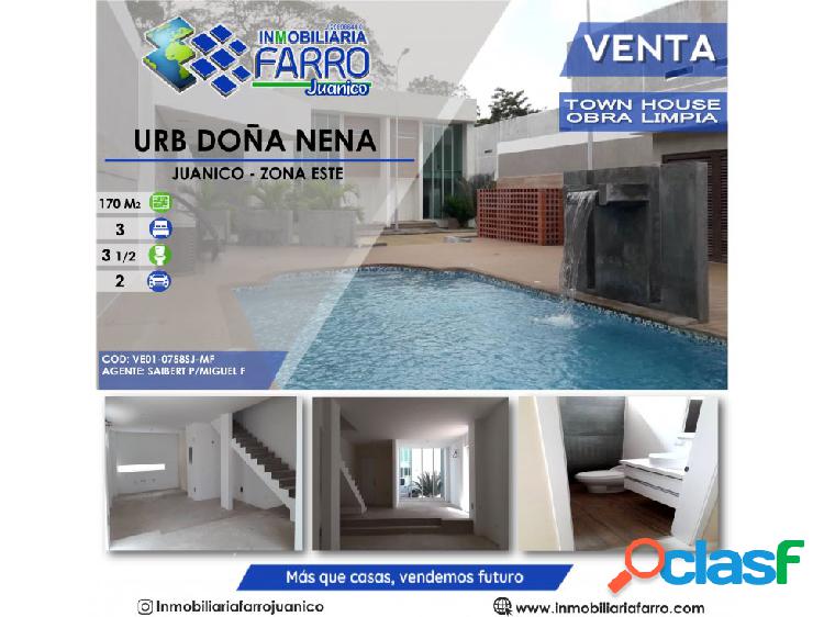 SE VENDE TOWN HOUSE EN URB DOÑA NENA JUANICO VE01-0758SJ-MF