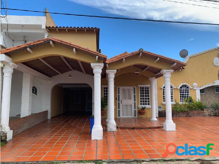 VENDE CASA EN VALLE DE LUNA, CALLE CERRADA VE02-007ST-RV