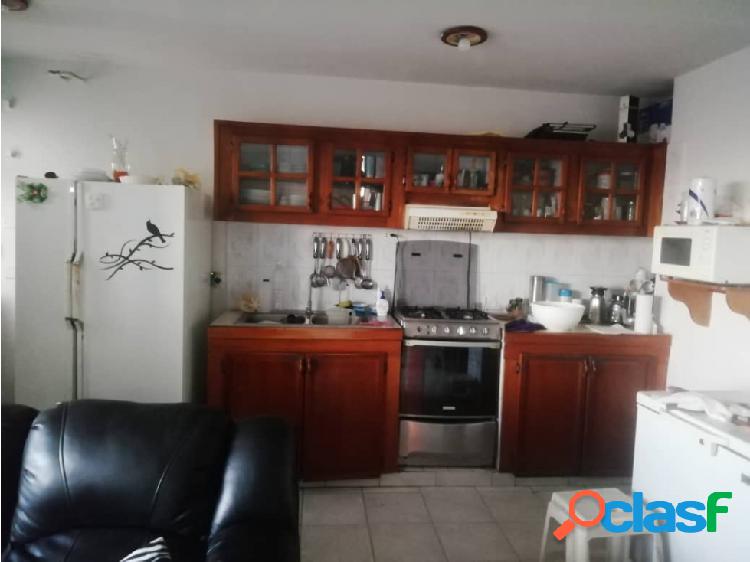 VENTA DE APARTAMENTO EN PUERTO LA CRUZ VE02-002AZ-CV