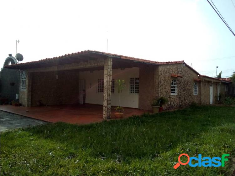 VENTA Y ALQUILER DE CASA EN URB LOS GIRASOLES