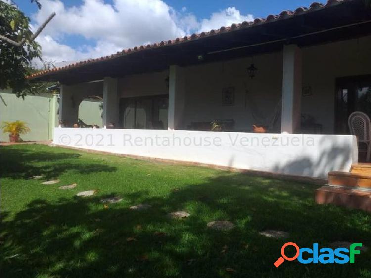 Casas Lomas del Mirador Gabriela Paz MLS #21-16287