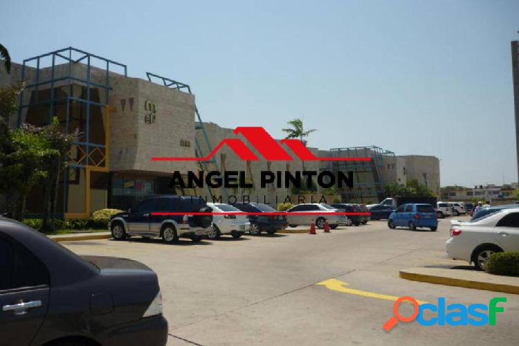 LOCAL COMERCIAL EN VENTA AV. LAS DELICIAS MARACAIBO API 2656