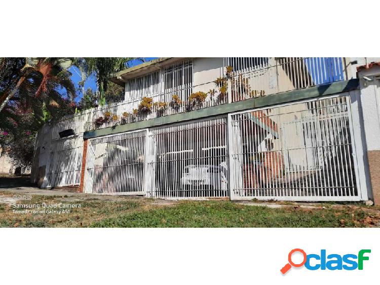 SE VENDE CASA 420M2 5H/6B/4E Clnas de Vista Alegre