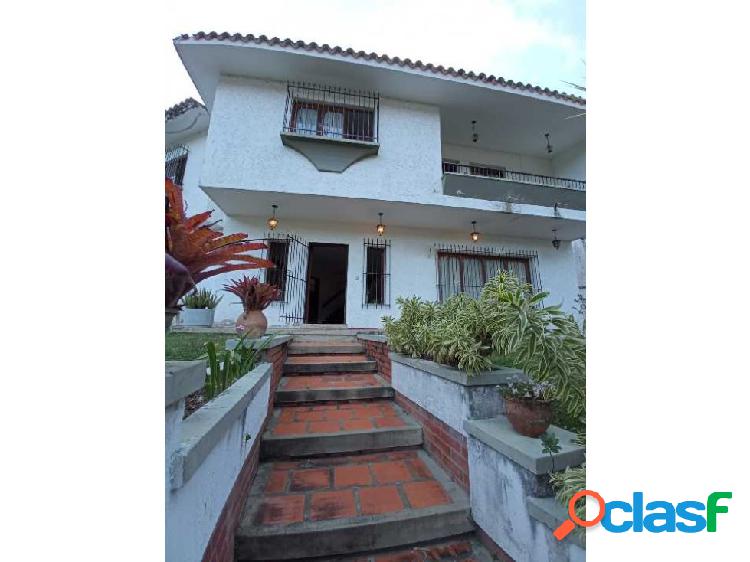 Vendo casa 230 m² 5H/5B/4Pe Santa Sofía