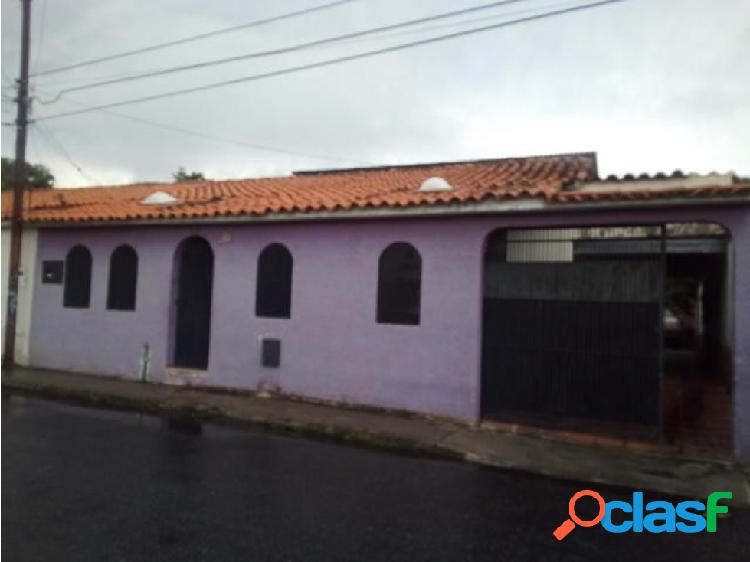 Casa en venta Zona Centro Barquisimeto 22-18219 jrh