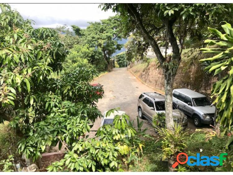 Se vende terreno 1950m2 Colinas de Bello Monte