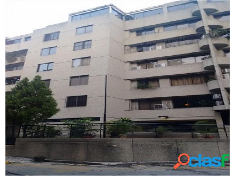 Vendo apartamento 168,82m2 4h/3b/2p Urb. Miranda 6667