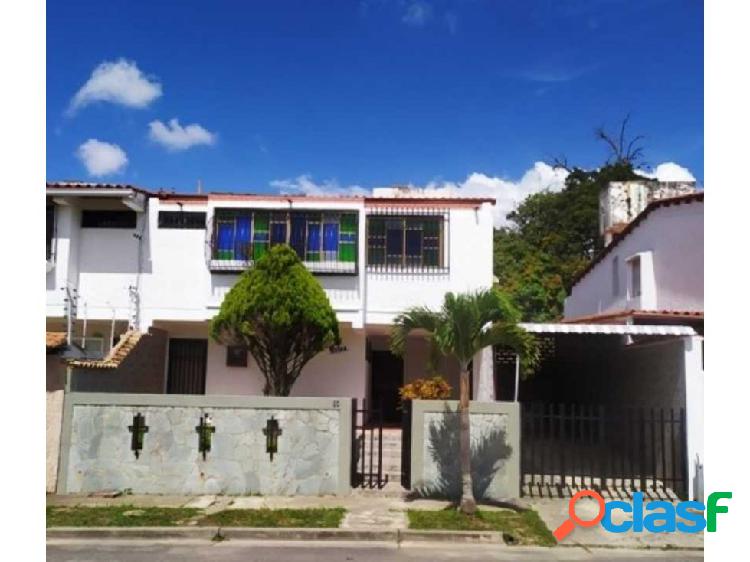 Vendo casa 200m2 4h/3.5b/4p Macaracuay 0391