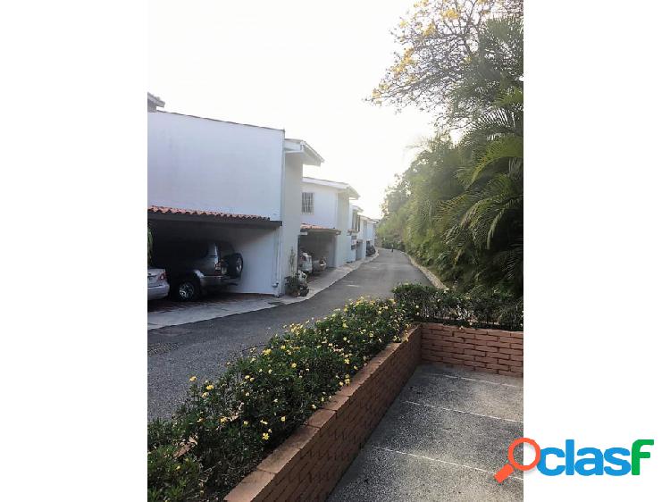 Vendo/Town house 220mts2 5h /4b/3ptos / Los Naranjos/4051