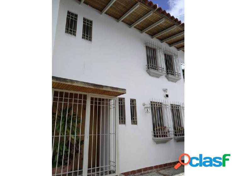 se vende/alquila 2 casas 530 m2 3h+s/3b/3p Colinas de Bello