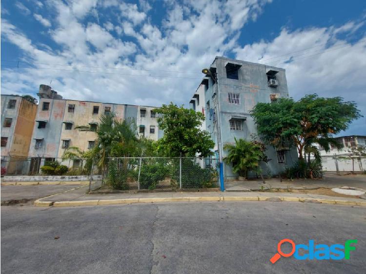 Apartamento en Las Acacias, Maracay