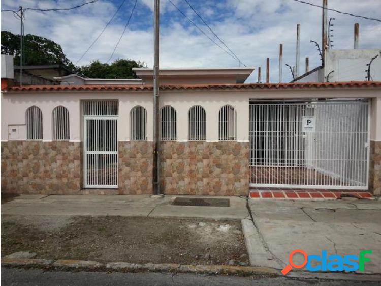 Casa en venta en Parroquia Catedral Barquisimeto Mls#22-3307