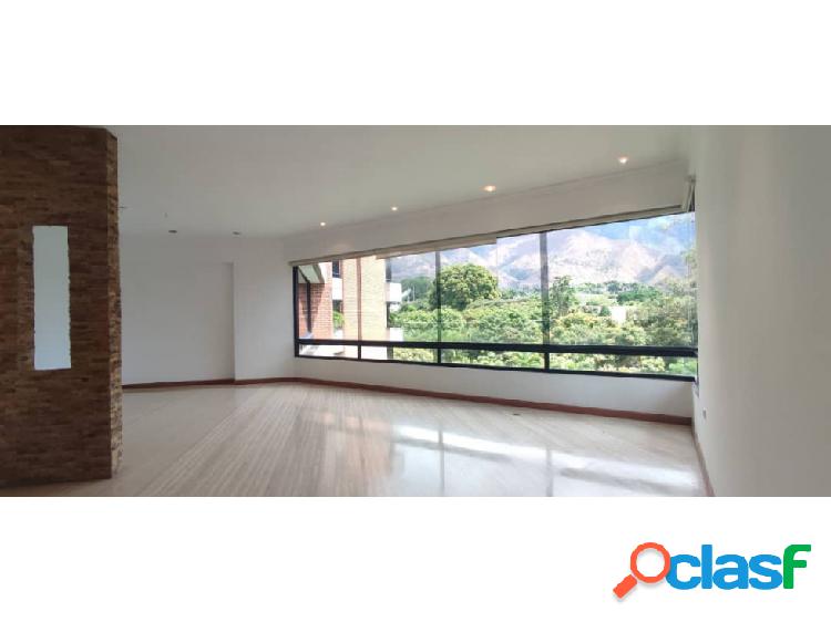 Se vende apto 187m2 3h+s+/3.5b+ s/4pe Los Chorros 0118